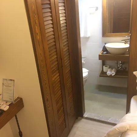 Mets Boutique 马尔马里斯